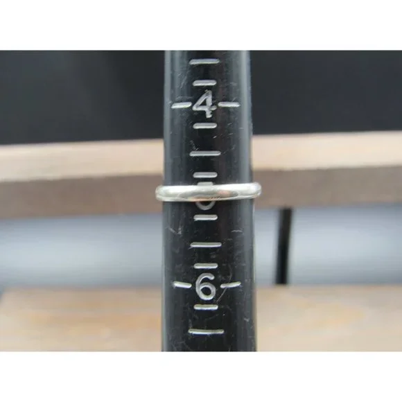 Size 5 Sterling Silver & Small Gold Nugget Band Ring - Picture 5 of 7